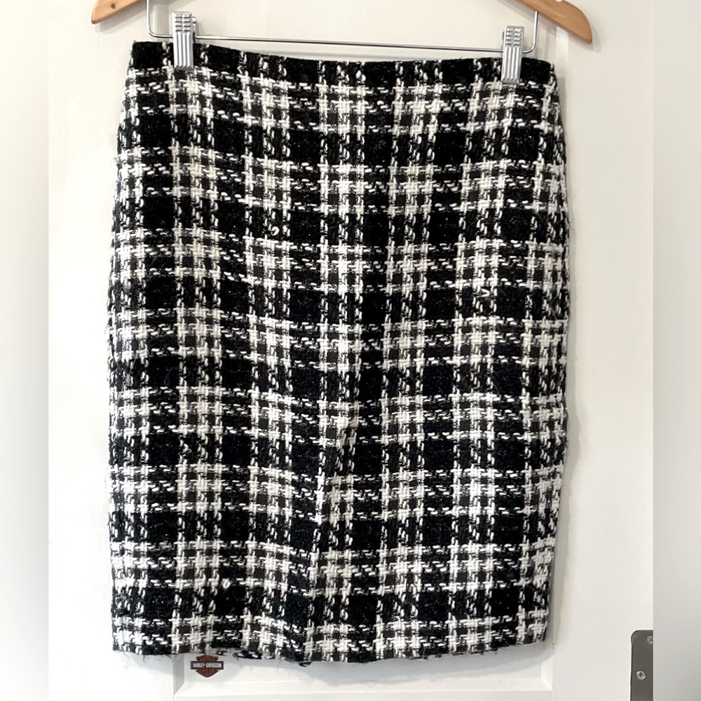 Houndstooth black & white wool skirt- size 2